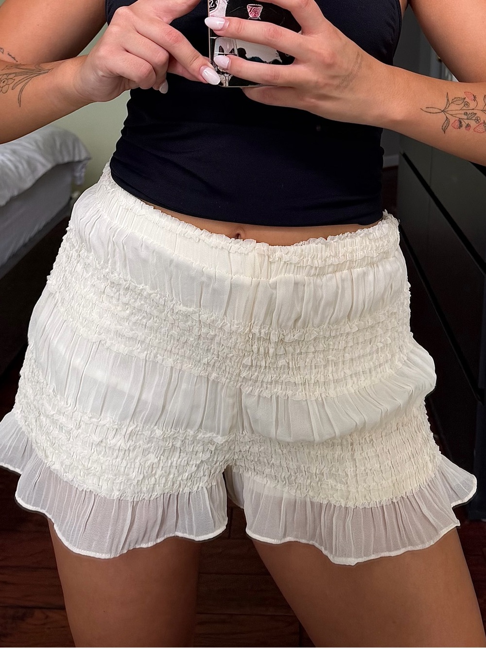 Women’s Smocked Ruffle Shorts - Cream